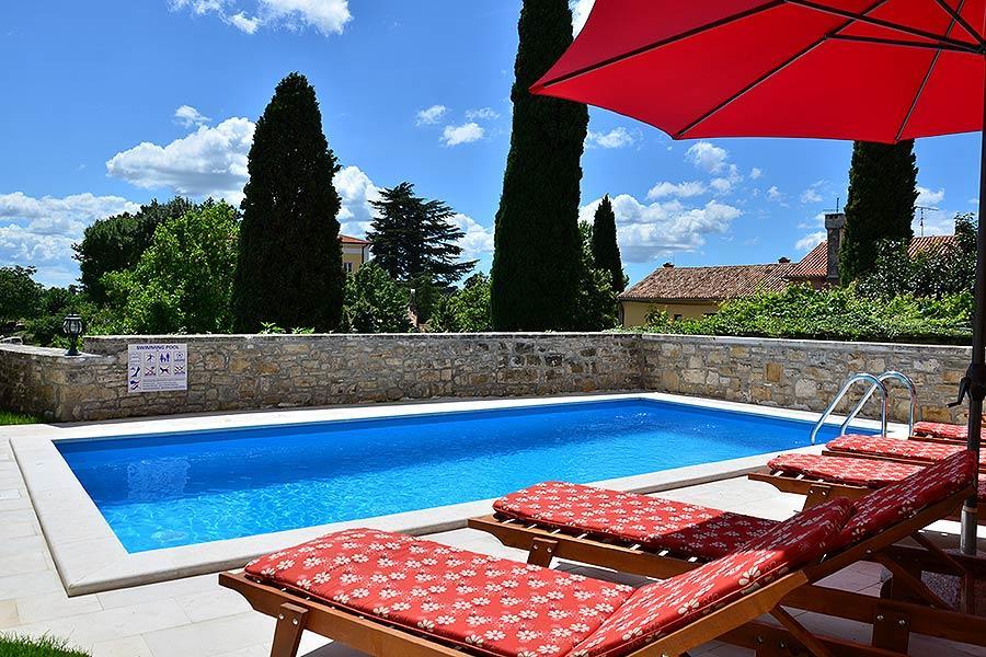 Villa Letizia Oprtalj ภายนอก รูปภาพ